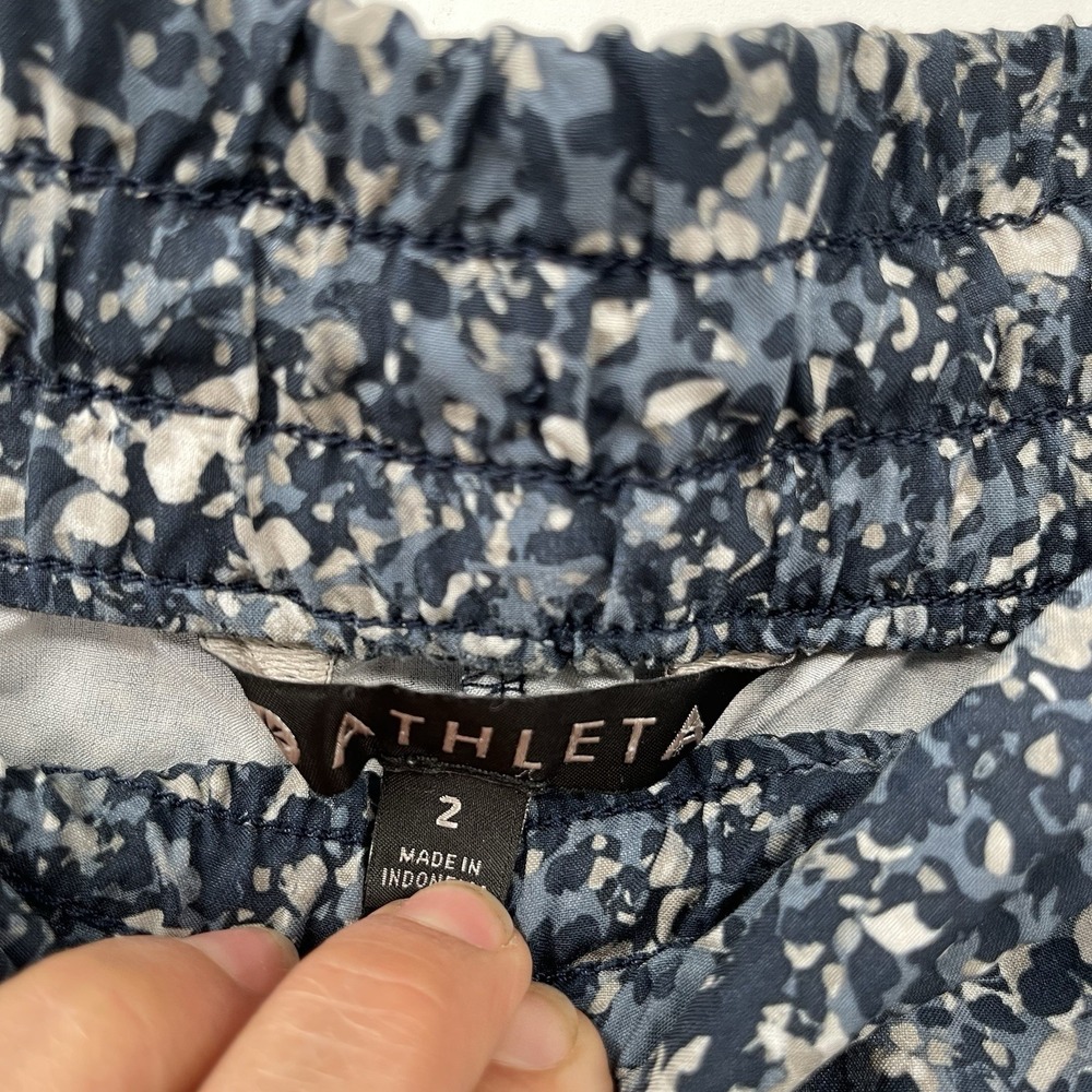 WOMENS ATHLETA PRINTED BAJA SHORT SIZE 2 IN NAVY PRINT - Picture 2 of 9